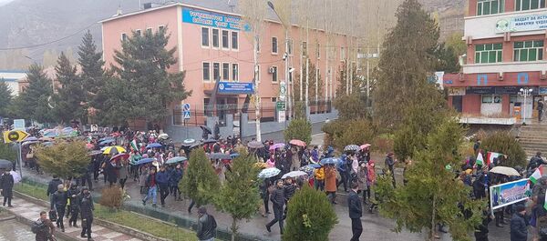 Раҳпаймоии сокинони ВМКБ ба хотири истиқболи Рӯзи Президенти Тоҷикистон - Sputnik Тоҷикистон