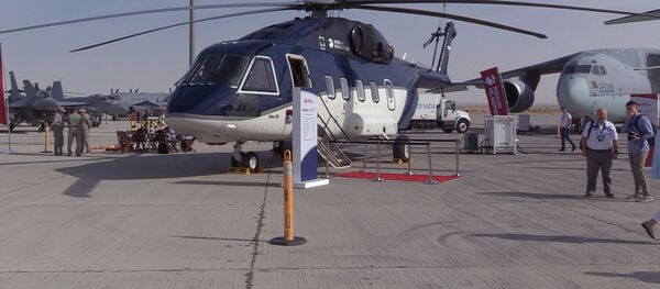 Вертолет Ми-38 в ОАЭ: арабские шейхи меняют американскую авиатехнику на российскую - YouTube - Sputnik Таджикистан