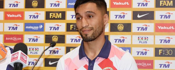 Ахтам Назаров, капитан сборной Таджикистана и клуба Истиклол Ахтам Назаров, капитан сборной Таджикистана и клуба Истиклол - Sputnik Тоҷикистон