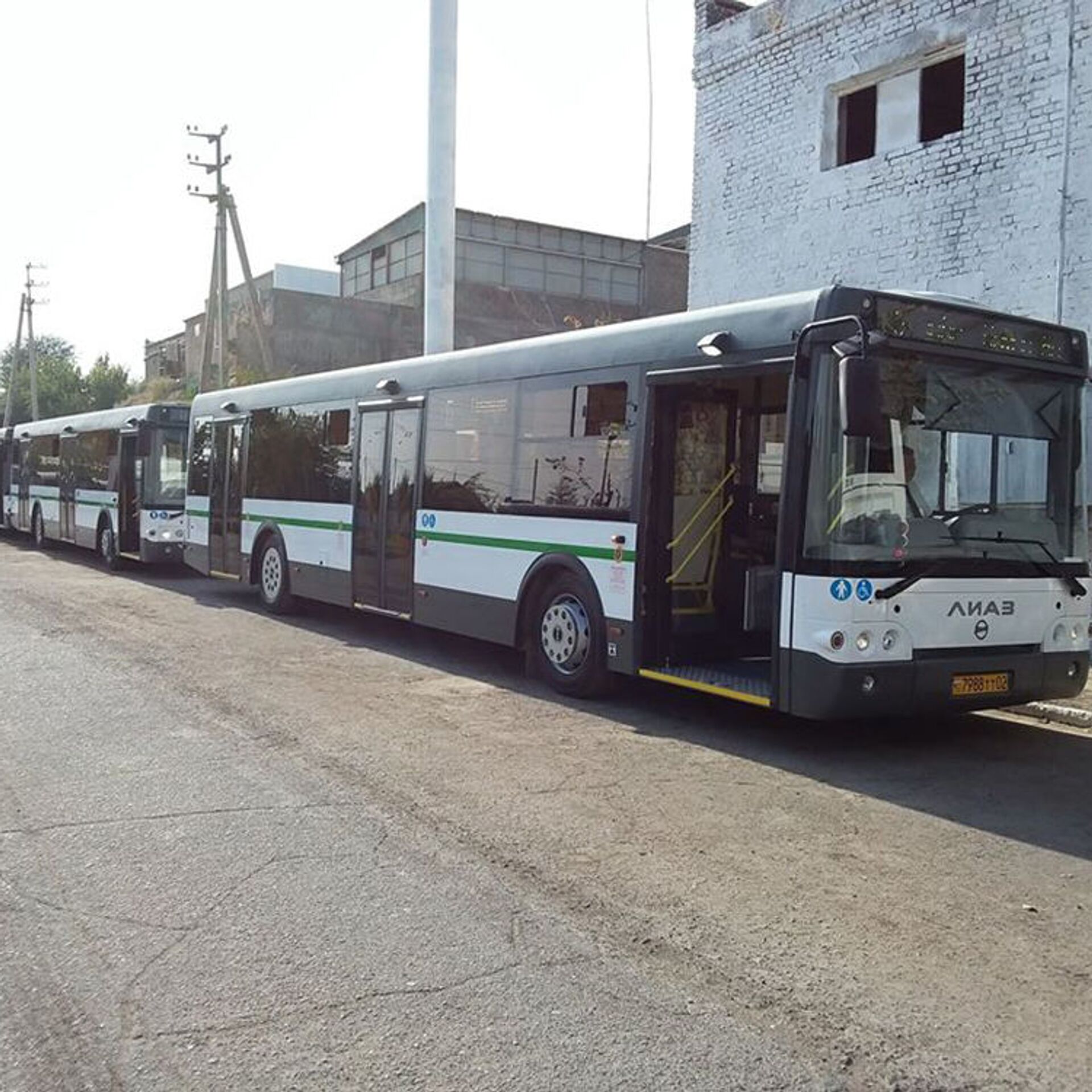 Автобус балхаш. Душанбе Худжанд автобус. Автовокзал Худжанд. Худжанд Фергана автобус. Новые автобус Таджикистан.