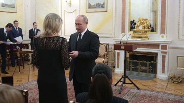 Президент РФ В. Путин встретился в Кремле с семьями сотрудников, погибших при испытаниях под Северодвинском - Sputnik Таджикистан