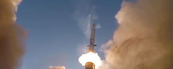 Ҷавоб ба НАТО: Русия мусаллаҳгардонии маҷмааи “Искандар-М”-ро ба анҷом расонид  - Sputnik Тоҷикистон