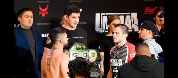 Хабиб Нурмагомедов рассказал, что ждет его брата Умара в случае победы в Ташкенте Хабиб Нурмагомедов рассказал, что ждет его брата Умара в случае победы в Ташкенте - Sputnik Тоҷикистон