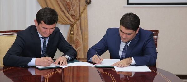 Имзои созишнома миёни ширкати “Telecom Devices Pro”-и Узбакистон ва Tcell-и Тоҷикистон - Sputnik Тоҷикистон