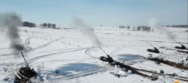 Минобороны России показало испытания гигантских пушек Малка - видео Минобороны России показало испытания гигантских пушек Малка - видео - Sputnik Таджикистан