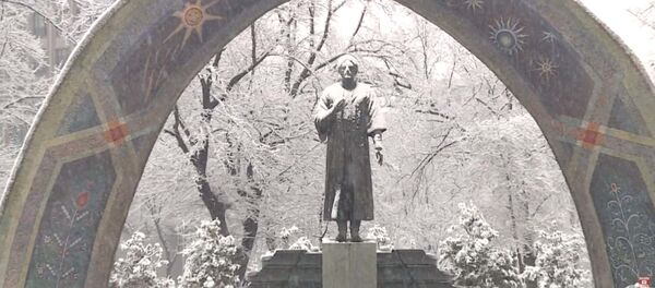 Первый снег в Душанбе - 2019 Первый снег в Душанбе - 2019 - Sputnik Таджикистан