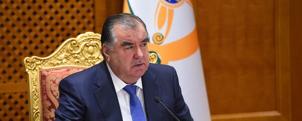 Эмомалӣ Раҳмон, раисиҷумҳури Тоҷикистон дар ҷаласаи Ҳукумат - Sputnik Тоҷикистон