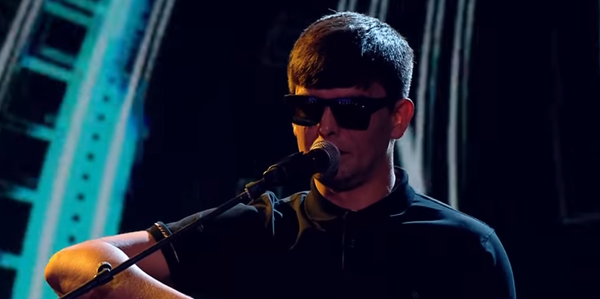 Акбар Каримов, певец из Таджикистана на Central Asia Got Talent Акбар Каримов, певец из Таджикистана на Central Asia Got Talent - Sputnik Таджикистан