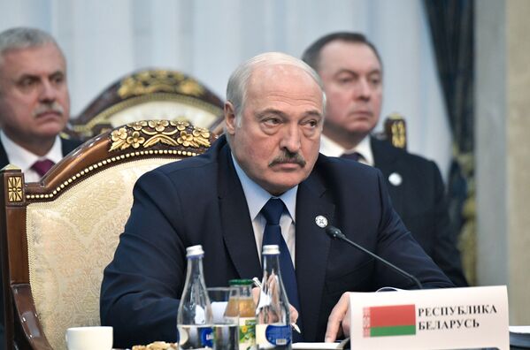 Президент Беларуси Александр Лукашенко на саммите ОДКБ в Бишкеке - Sputnik Таджикистан