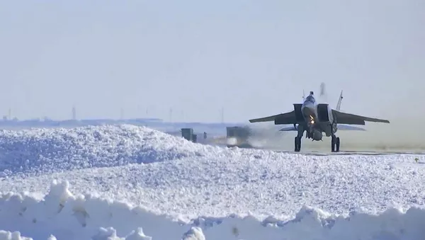 МиГ-31 ВКС провел учебно-боевой пуск гиперзвуковой ракеты Кинжал - Sputnik Тоҷикистон