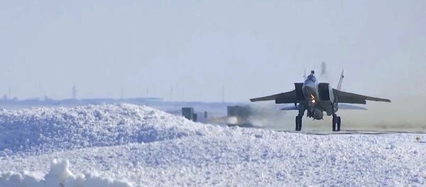 МиГ-31 ВКС провел учебно-боевой пуск гиперзвуковой ракеты Кинжал - Sputnik Тоҷикистон