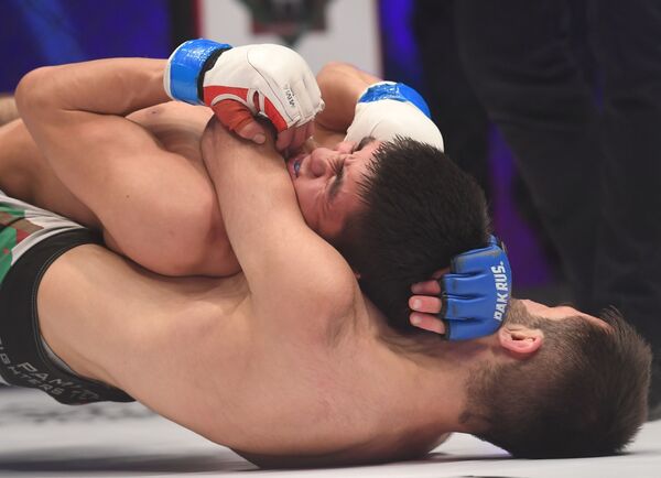 Бойцы из Таджикистана покорили Москву: как прошел турнир FFC в Лужниках - Sputnik Таджикистан