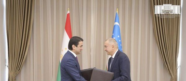 Имзои санадҳои ҳамкорӣ дар Тошканд - Sputnik Таджикистан