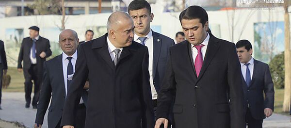 Рустами Эмомали ознакомился с новыми зданиями и комплексами Ташкента - Sputnik Тоҷикистон