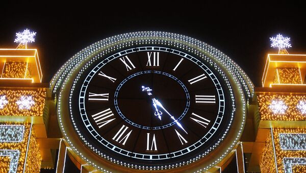 На ВДНХ установили часы Время Рождества - Sputnik Таджикистан