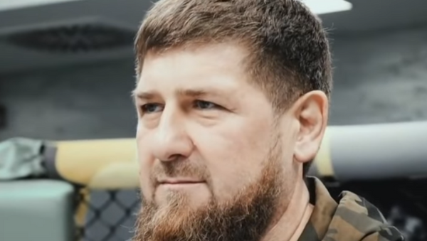 Рамзан Кадыров снялся в шуточном ролике у блогеров - видео - Sputnik Таджикистан