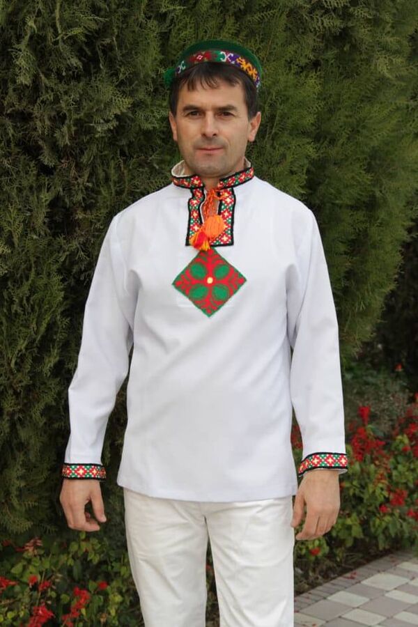 Шуҳрат Сайнаков дар бораи ташкили гурӯҳ, гурезагӣ, танзими тӯйҳо ва овозхонони қалбакӣ - Sputnik Тоҷикистон