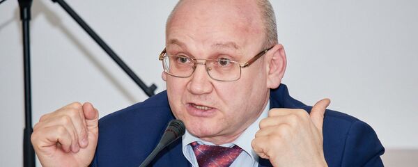 Председатель комиссии по миграции Совета по делам национальностей при Правительстве Москвы Юрий Московский - Sputnik Тоҷикистон