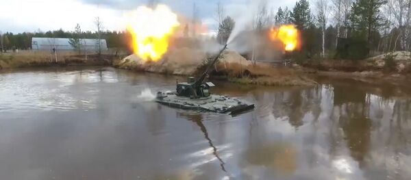 Испытания уникального российского самоходного комплекса - YouTube Испытания уникального российского самоходного комплекса - YouTube - Sputnik Таджикистан