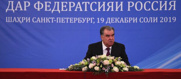 Эмомалӣ Раҳмон, раисиҷумҳури Тоҷикистон Эмомалӣ Раҳмон, раисиҷумҳури Тоҷикистон - Sputnik Тоҷикистон