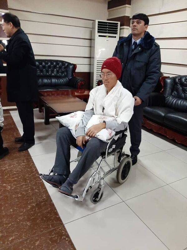 Номаи сипоси сафири Куриё ба Рамазон Раҳимзода: барои наҷоти сайёҳ-акс - Sputnik Тоҷикистон