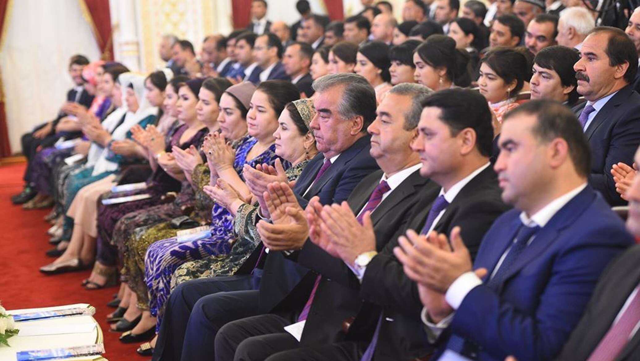 город дангара таджикистан дом приздент. пагода данғара на 10. парк дангара таджикистан. таджикистан район дангара. данғара таджикистан.