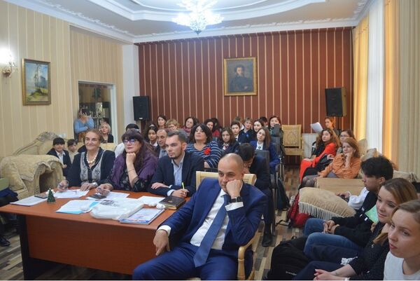 Таджикские школьники декламировали Пушкина и Пастернака на конкурсе Русская речь Таджикские школьники декламировали Пушкина и Пастернака на конкурсе Русская речь - Sputnik Таджикистан