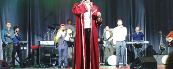  Хушҳолӣ-2019 . Таҷлили 83-юмин солгарди мавлуди Оқохони IV дар Маскав.
 - Sputnik Тоҷикистон