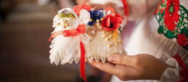 Свадебные кольца, архивное фото - Sputnik Тоҷикистон