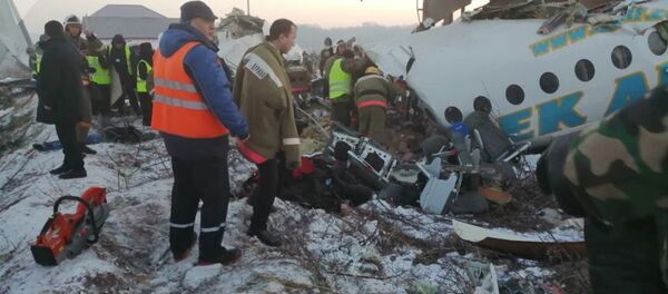 Пассажирский самолет рухнул в Алматы: 14 человек погибли - Sputnik Тоҷикистон