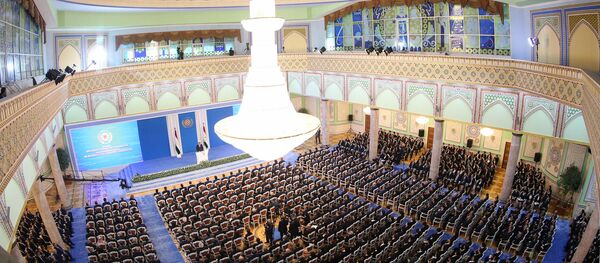 Паёми Эмомалӣ Раҳмон, раисиҷумҳури Тоҷикистон ба парлумон дар Кохи Сомон - Sputnik Тоҷикистон