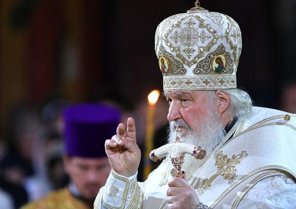 Патриарх Московский и всея Руси Кирилл во время Рождественского богослужения в храме Христа Спасителя в Москве Патриарх Московский и всея Руси Кирилл во время Рождественского богослужения в храме Христа Спасителя в Москве - Sputnik Таджикистан