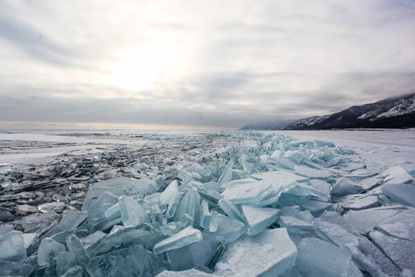 Лед на озере Байкал - Sputnik Таджикистан