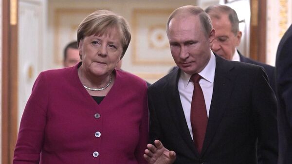 Президент РФ Владимир Путин и федеральный канцлер Германии Ангела Меркель - Sputnik Таджикистан