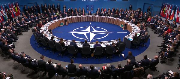 Муноқишаи ИМА ва Эрон: кӯшиши Вашингтон барои нигоҳ доштани нуфузаш дар Шарқи Наздик - YouTube Муноқишаи ИМА ва Эрон: кӯшиши Вашингтон барои нигоҳ доштани нуфузаш дар Шарқи Наздик - YouTube - Sputnik Тоҷикистон