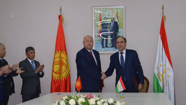 Кыргызстан и Таджикистан подписали протокол по итогам обсуждения приграничных вопросов - Sputnik Таджикистан