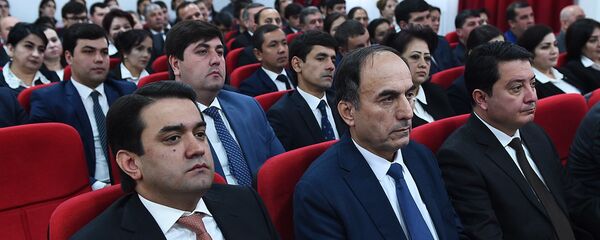 Рустами Эмомалӣ, шаҳрдори Душанбе ва Азим Иброҳим, ноиби сарвазири Тоҷикистон - Sputnik Тоҷикистон