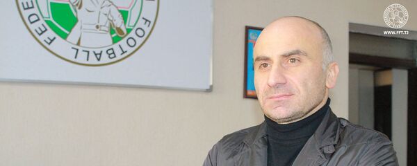 Новый главный тренер национальной сборной Таджикистана по футзалу Александр Дзабирадзе Новый главный тренер национальной сборной Таджикистана по футзалу Александр Дзабирадзе - Sputnik Таджикистан