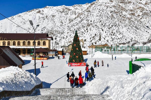 Лыжный сезон в Сафед-Даре - Sputnik Таджикистан