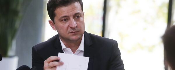 Президент Украины Владимир Зеленский - Sputnik Тоҷикистон