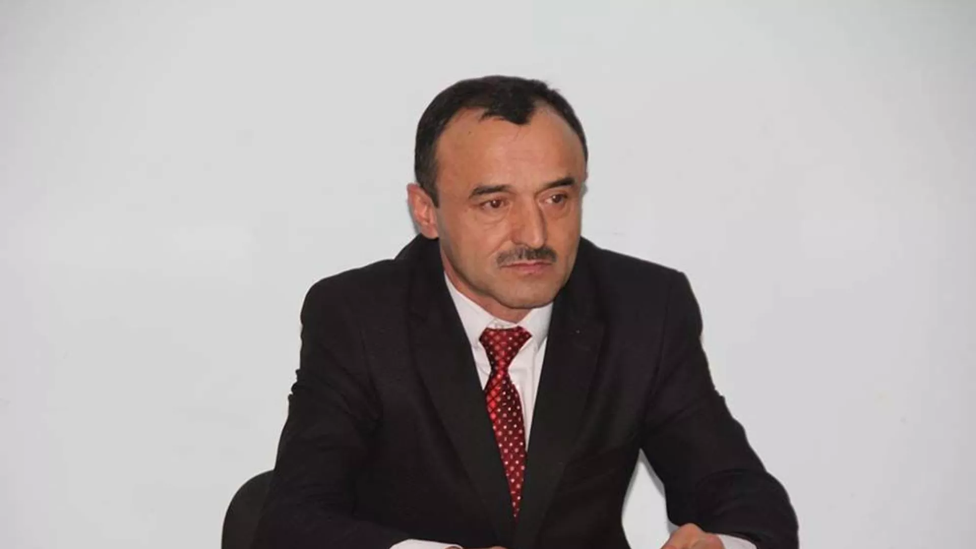 Иқбол Тешаев, сухангӯи расмии раиси шаҳри Исфара 