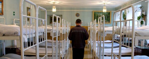 Заключенный в спальне исправительной колонии, архивное фото - Sputnik Тоҷикистон