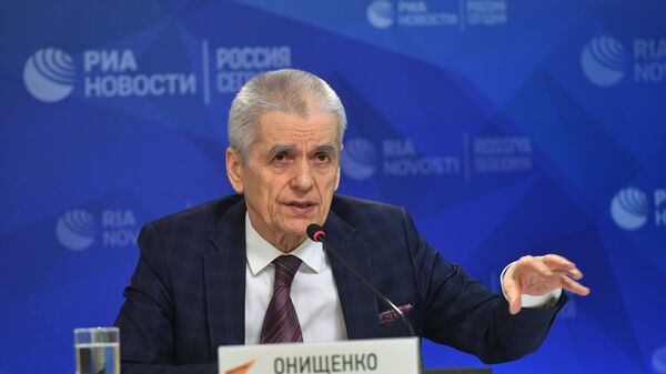 Геннадий Онищенко во время пресс-конференции - Sputnik Тоҷикистон