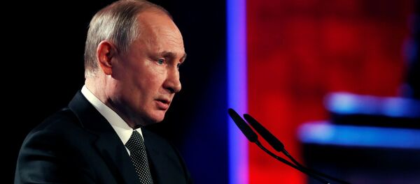 Президент России Владимир Путин - Sputnik Тоҷикистон