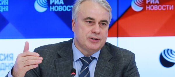 Председатель Комитета Госдумы России по энергетике Павел Завальный во время пресс-конференции в Международном мультимедийном пресс-центре МИА Россия сегодня (17 января 2020). Москвa Председатель Комитета Госдумы России по энергетике Павел Завальный во время пресс-конференции в Международном мультимедийном пресс-центре МИА Россия сегодня (17 января 2020). Москвa - Sputnik Таджикистан