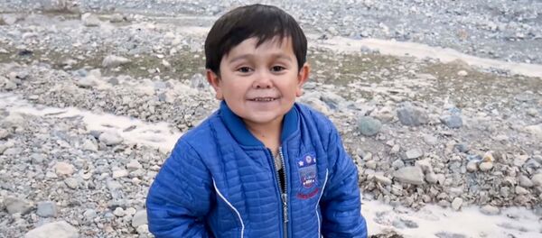 Бозгашти Абдурозиқ ба зодгоҳи худ шаҳри Панҷакент Бозгашти Абдурозиқ ба зодгоҳи худ шаҳри Панҷакент - Sputnik Тоҷикистон