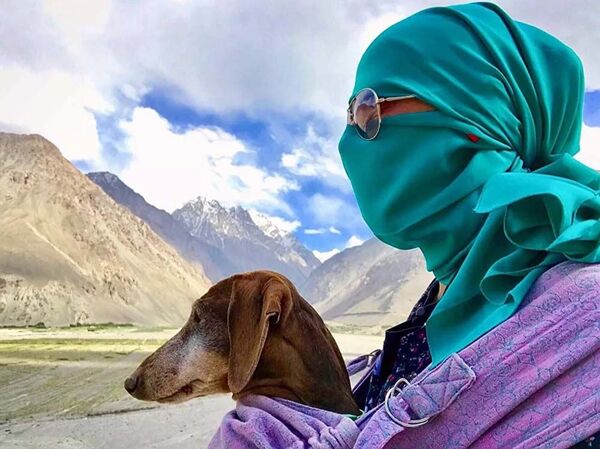 Ба саёҳати дунё бо дучарха ва саг - Sputnik Тоҷикистон