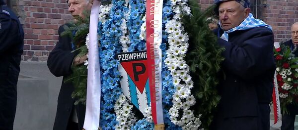  Ёдбуди Ҳолокост: маҳбусон ва сиёсатмадорони Освенсим - Sputnik Тоҷикистон