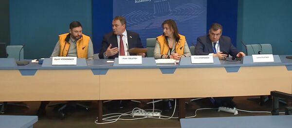 Россия сегодня дар АПША: дар бораи таъқиби рӯзноманигорон, зиндон ва эътимод ба касб - YouTube - Sputnik Тоҷикистон