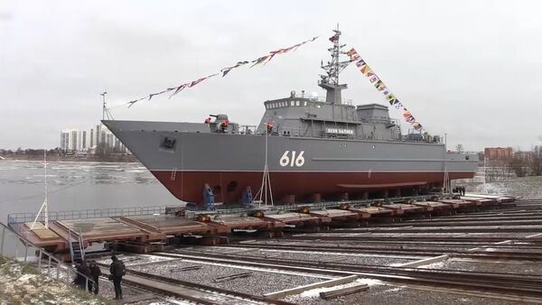 В Петербурге спустили на воду новейший противоминный корабль “Яков Баляев” - YouTube - Sputnik Таджикистан